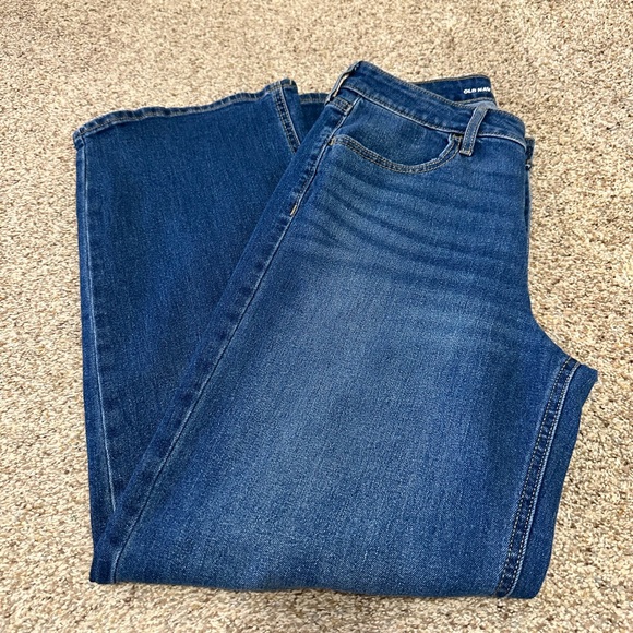 Old Navy High-Waisted Wow Wide-Leg Jeans - Picture 2 of 6